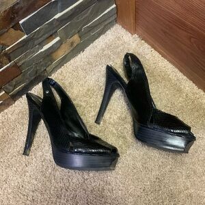 Black snakeskin open toe slings simply Vera wang 7.5 high heels 221